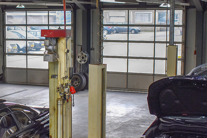 werkplaats garage Broekauto Waalwijk